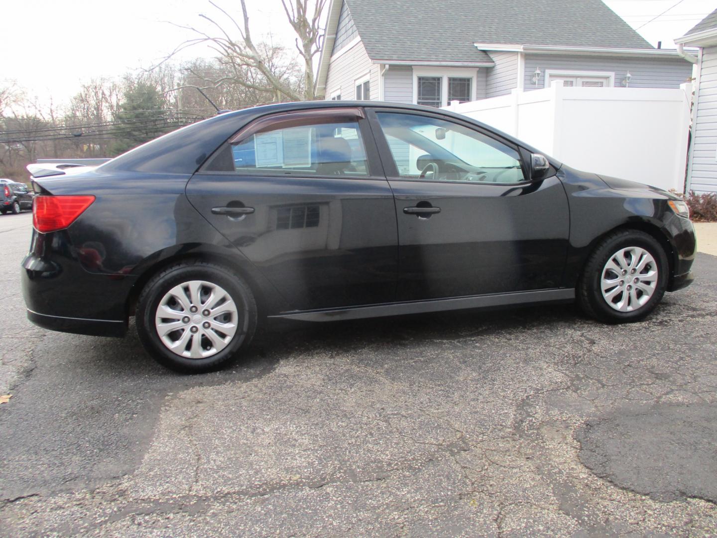 2012 BLACK Kia Forte (KNAFU4A28C5) , AUTOMATIC transmission, located at 540a Delsea Drive, Sewell, NJ, 08080, (856) 589-6888, 39.752560, -75.111206 - Photo#8